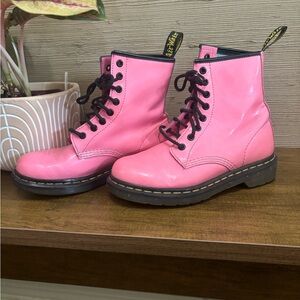 Dr Martens Pascal Boot in Bubblegum Pink